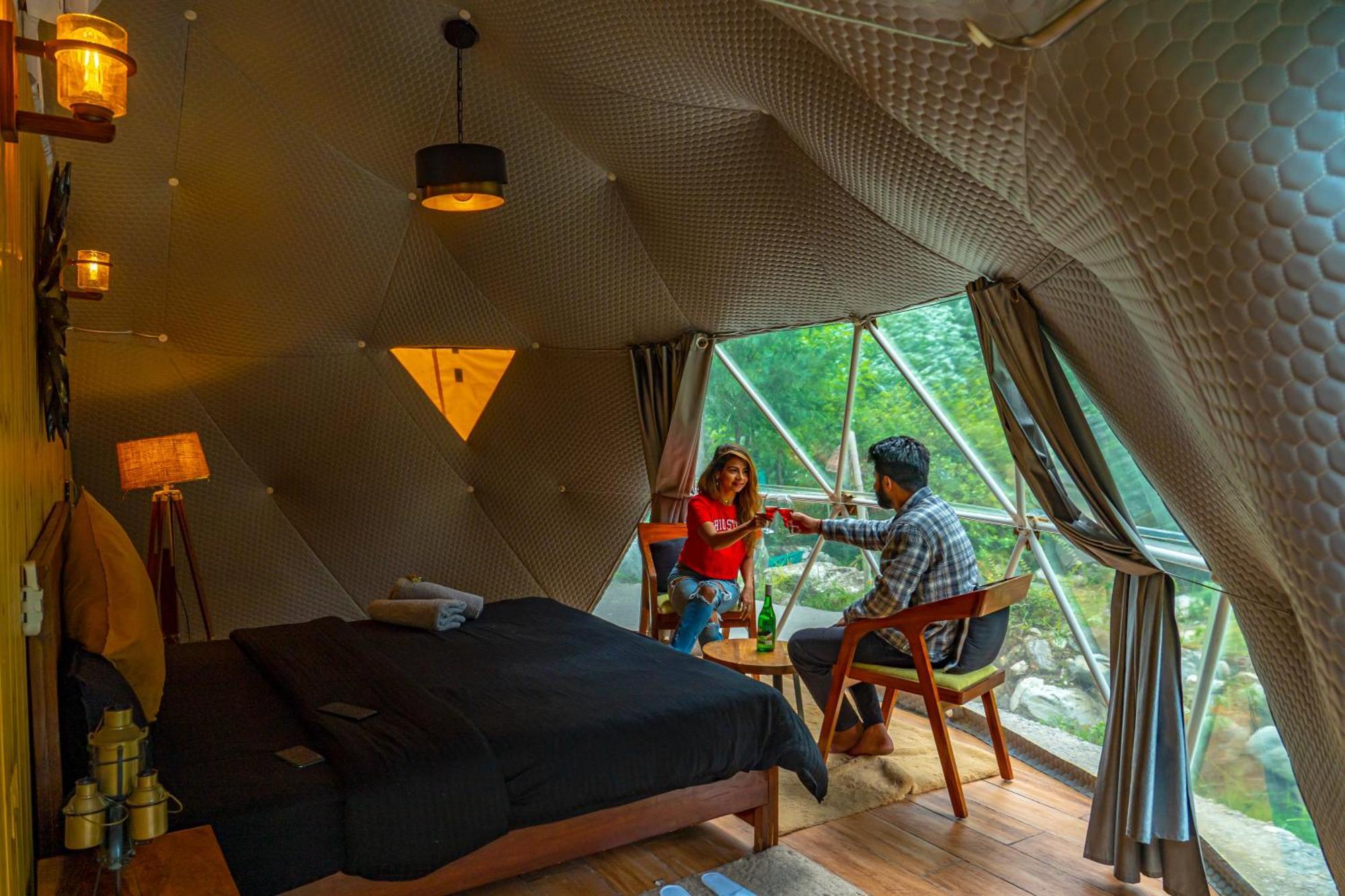 Whoopers Boutique Resort Jibhi מראה חיצוני תמונה