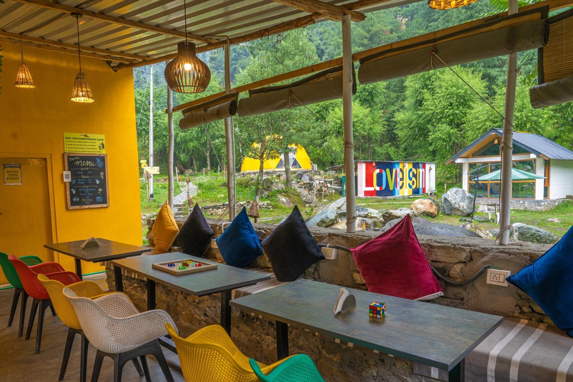 Whoopers Boutique Resort Jibhi מראה חיצוני תמונה
