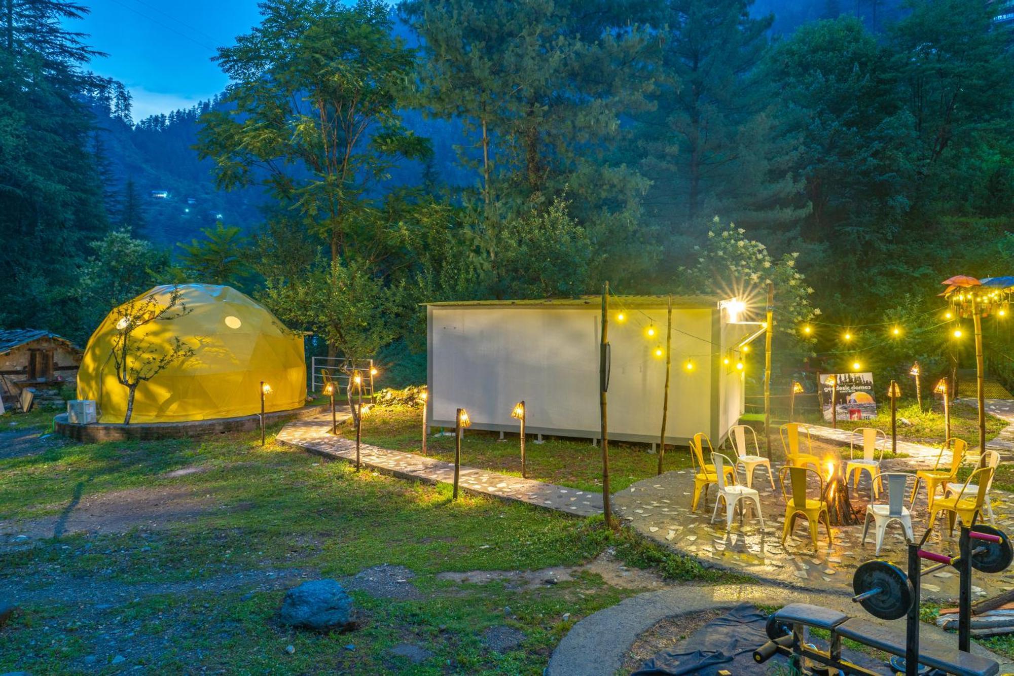Whoopers Boutique Resort Jibhi מראה חיצוני תמונה