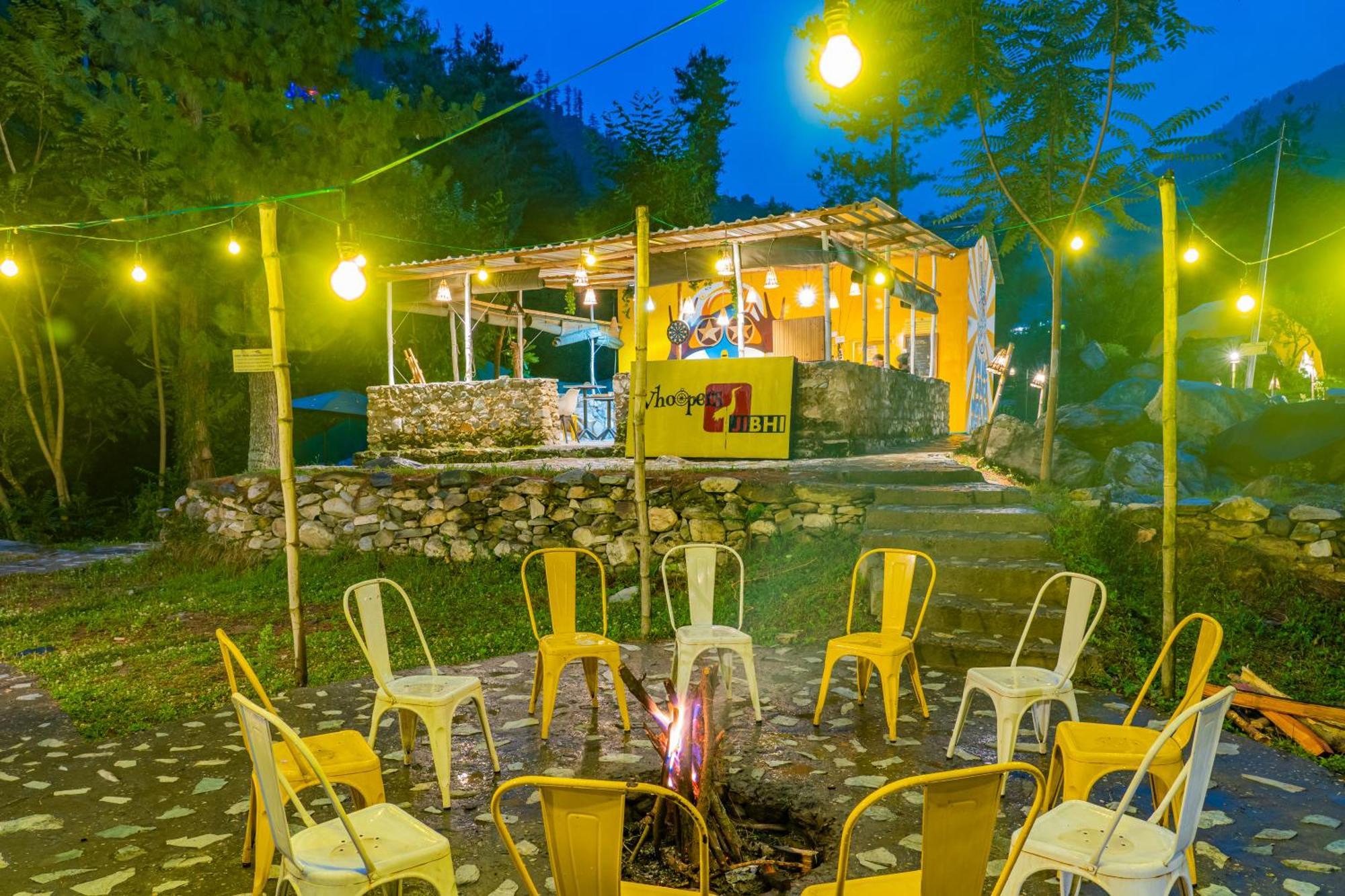Whoopers Boutique Resort Jibhi מראה חיצוני תמונה