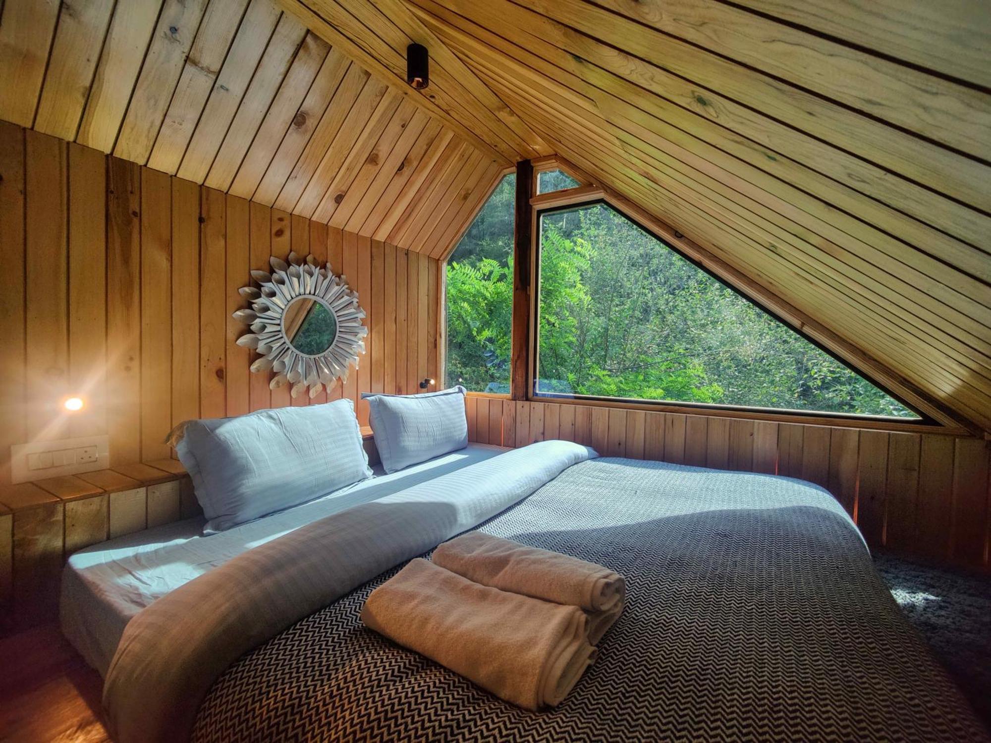 Whoopers Boutique Resort Jibhi מראה חיצוני תמונה